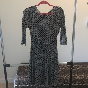 Navy blue and white mid-sleeve dress